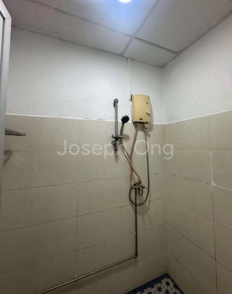 3 Bed Walk-up Apartment (Condo) for Rent in  20 Lorong 15 Geylang - Image 1